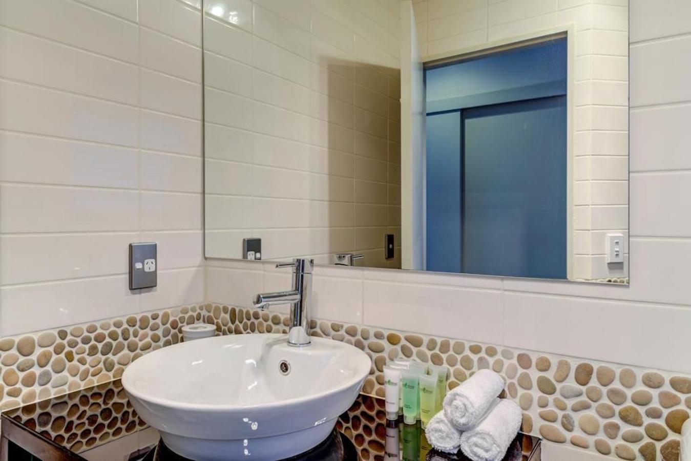 Lakefront Luxury Penthouse Central Queenstown Dış mekan fotoğraf