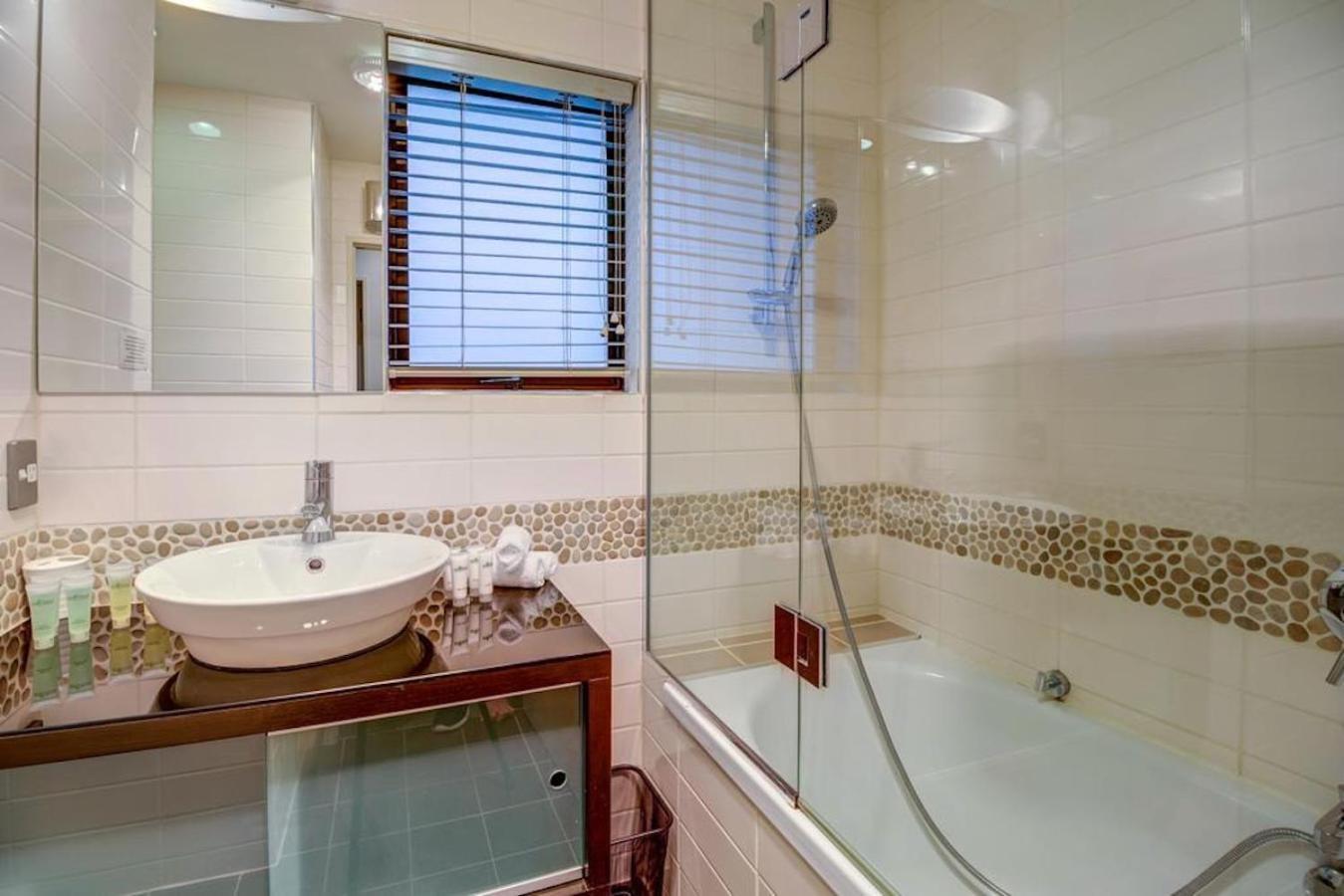 Lakefront Luxury Penthouse Central Queenstown Dış mekan fotoğraf