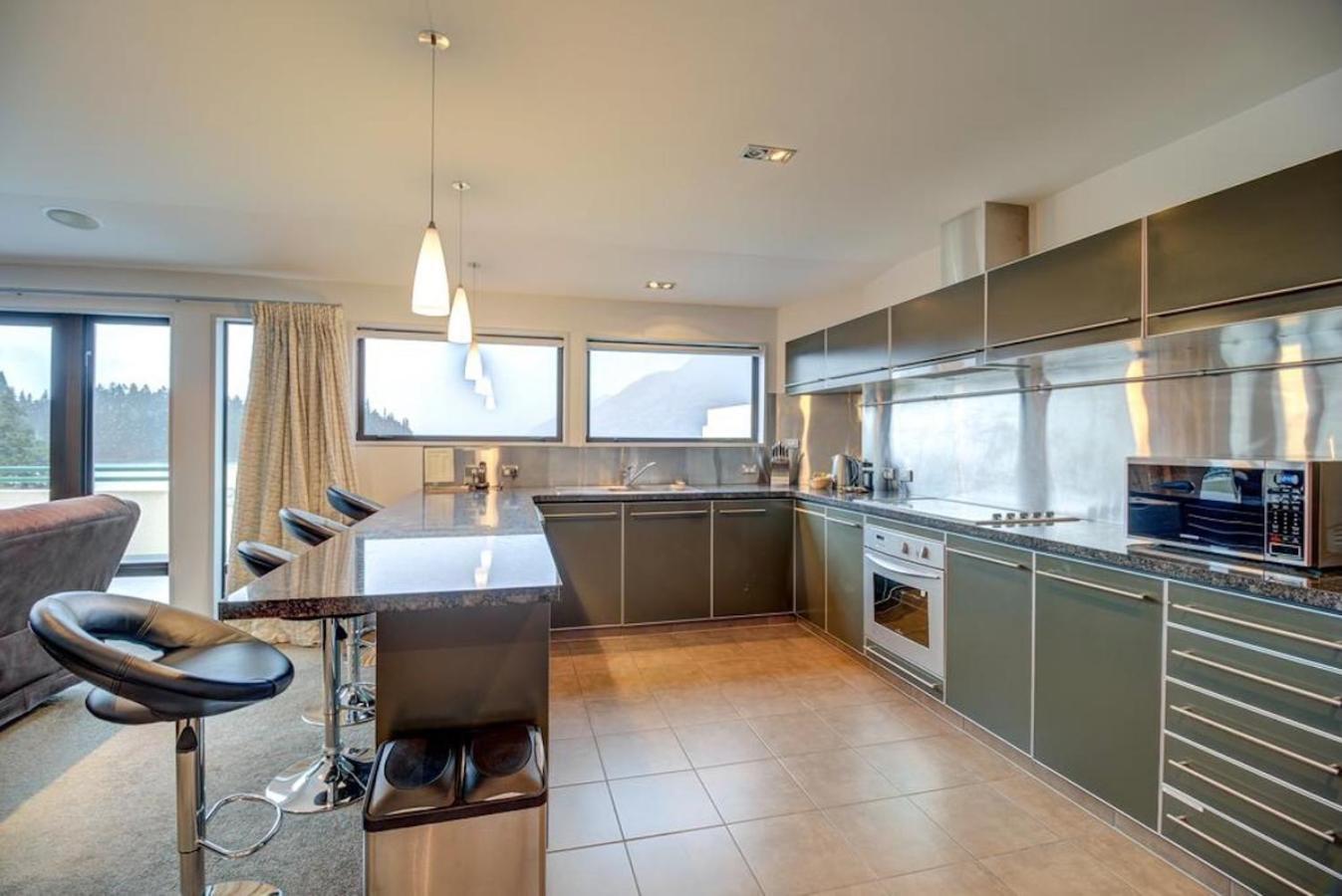 Lakefront Luxury Penthouse Central Queenstown Dış mekan fotoğraf